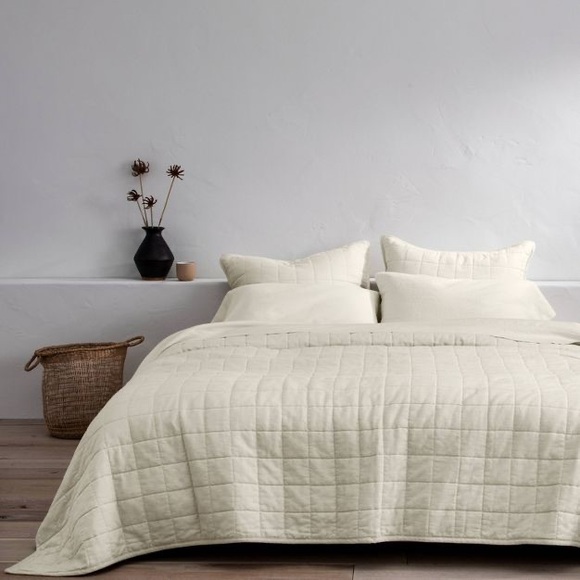 Casaluna Bedding Casaluna Heavyweight Linen Blend Quilt Natural